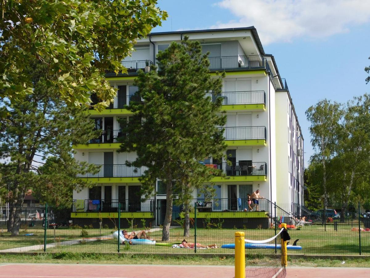 Katamaran Apartment Siofok Exterior photo